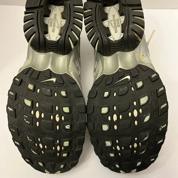 Nike Running Shoes - Picture 4 of 10